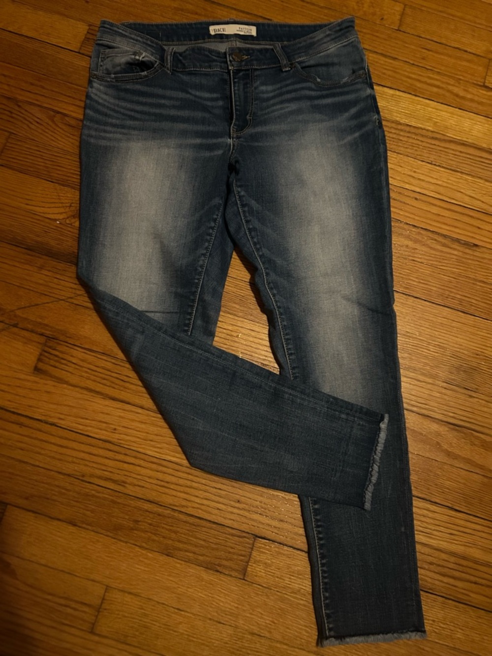 Buckle BKE Peyton Mid Rise Ankle Skinny Raw Hem Jeans, 30